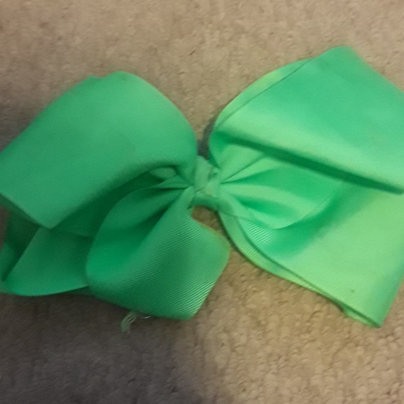 Bows - Picture 2 of 3